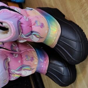 NWOT unicorn snow boots